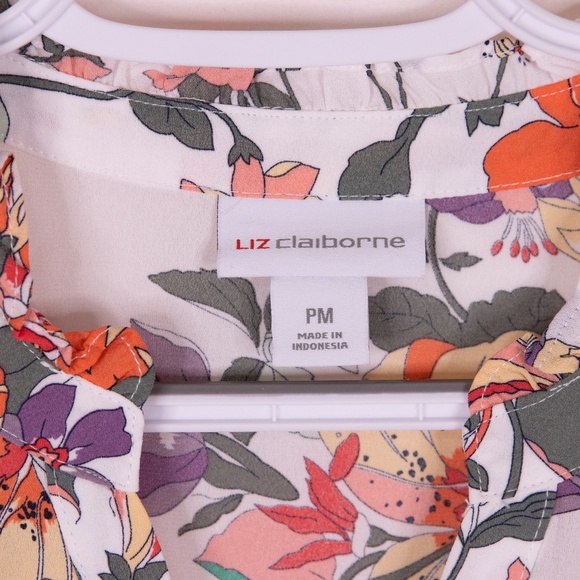 Liz Claiborne White Ruffled Mandarin Collar Blouse, Petite Medium Size, NWT. - Picture 8 of 11